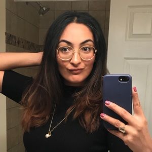 Meet your Posher, Krisha